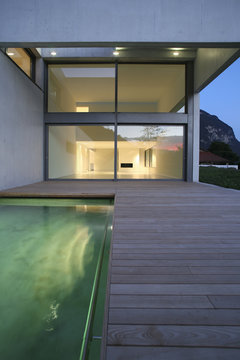architettura moderna, esterno con piscina