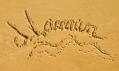 maman dans le sable
