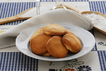 Biscottini di Prosto - Biscotin de Prost - Dolci della lombardia