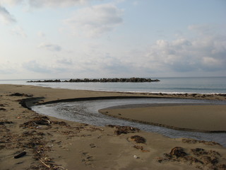 海に注ぐ川