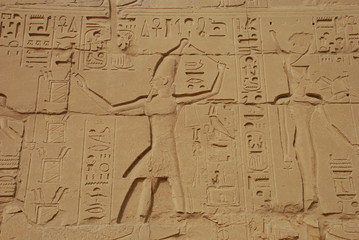 dessins et hiéroglyphes