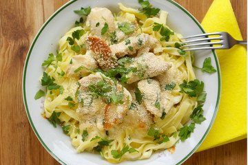 Fettuccine Alfredo with chicken
