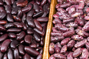 Kidney beans in wooden dish
