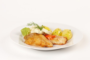 Gebratenes Kabeljaufilet mit Kartoffeln