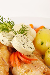 Gebratenes Kabeljaufilet mit Kartoffeln