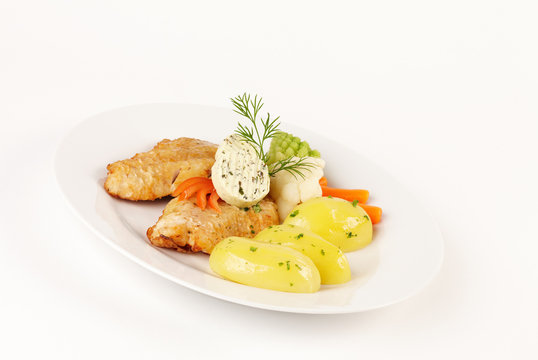 Gebratenes Kabeljaufilet mit Kartoffeln