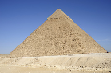 Fototapeta na wymiar Wielka Piramida Chefrena w Gizie