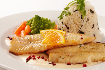 Rotbarschfilet gebraten mit Reis