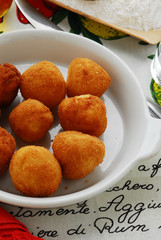 Frittelle di patate - Cucina tradizionale italiana - Contorno