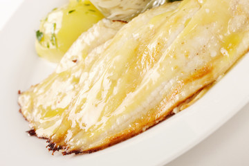 Schollenfilet mit Kartoffeln