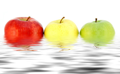 Three apples different colors looks like traffic light