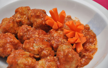 polpette di carne in salsa di pomodoro