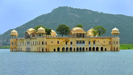 Zelfklevend Fotobehang Jal Mahal Waterpaleis in Jaipur, India. © Amy Nichole Harris