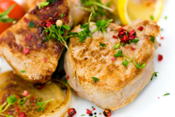 Filet vom Schwein,gebraten - mit Pilz,Salat 8