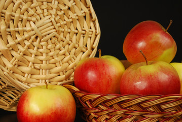 apples in a basket