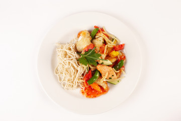 Asiatische Fischpfanne mit Mie-Nudeln