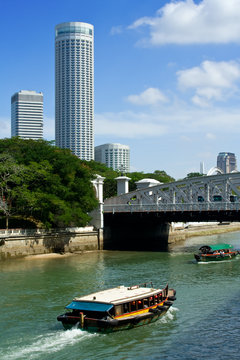 View of Singapore River with Anderson Bridge