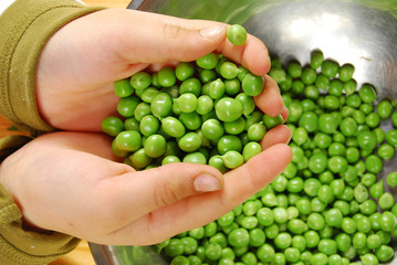 Fresh green  peas