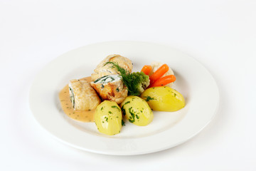 Schollenröllchen mit Mozzarella und Spinat gefüllt