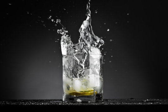 Image series of a glass of water with lime
