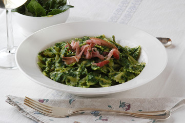 Farfalle agli spinaci e speck - Primi piatti del Veneto