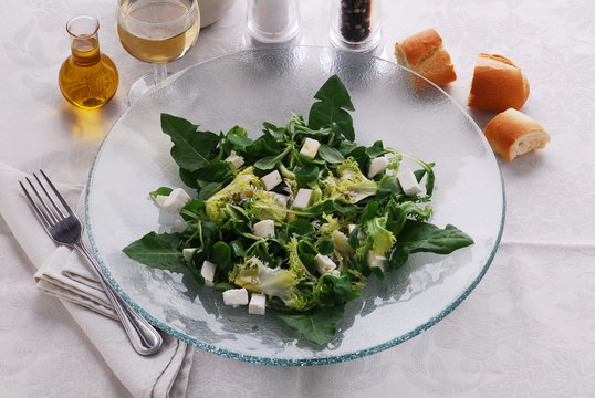 Insalata di pratoline , valerianella e Montasio Contorni Friuli