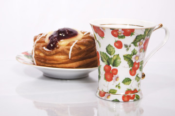 cup and cake