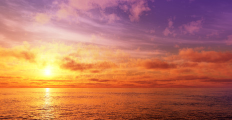 Obraz na płótnie Canvas Zachód słońca na plaży