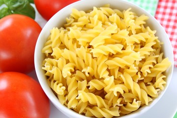 nudeln, tomate, basilikum