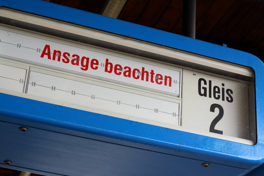 Bahnhofsanzeige