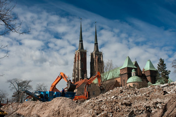 Demolition yard, Ostrow Tumski