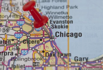 Fotobehang red push pin pointing on chicago © jovica antoski