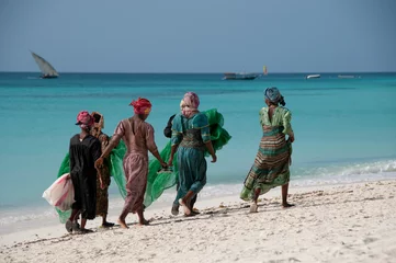 Fotobehang Women on the beach © Marta