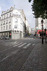 una via nel quartiere di Montmartre a Parigi