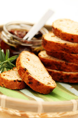 bread with dry tomatoes