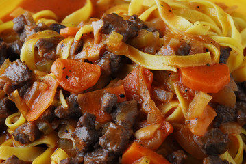 Tagliatelle con il cinghiale e carote - Primi piatti toscana