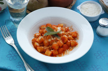 Gnocchi alla parmigiana - Primi piatti dell emilia romagna