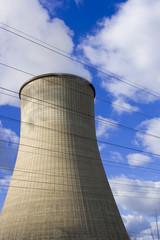 k&uuml;lturm eines steinkohle kraftwerks