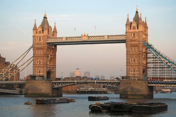 Fototapeta na wymiar Tower Bridge over the River Thames, London