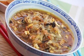 sauer-scharf-suppe