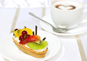 Cupcake with fruits