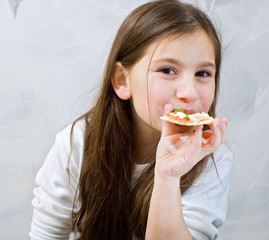 young girl pizza