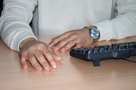 Mains et clavier