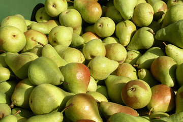 pears in a box