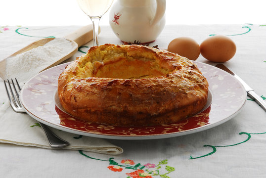 Buccellato - Dolci tradizionali della toscana - Lucca