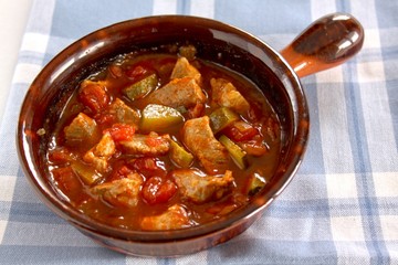 fleisch gulasch schmorbraten