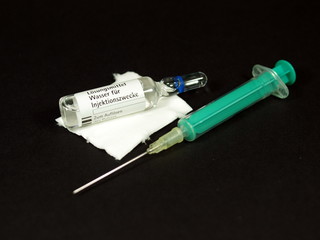 Lösungsmittel für Injektionen