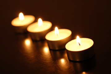 świeczki, candles © Krzysztof Budziakows