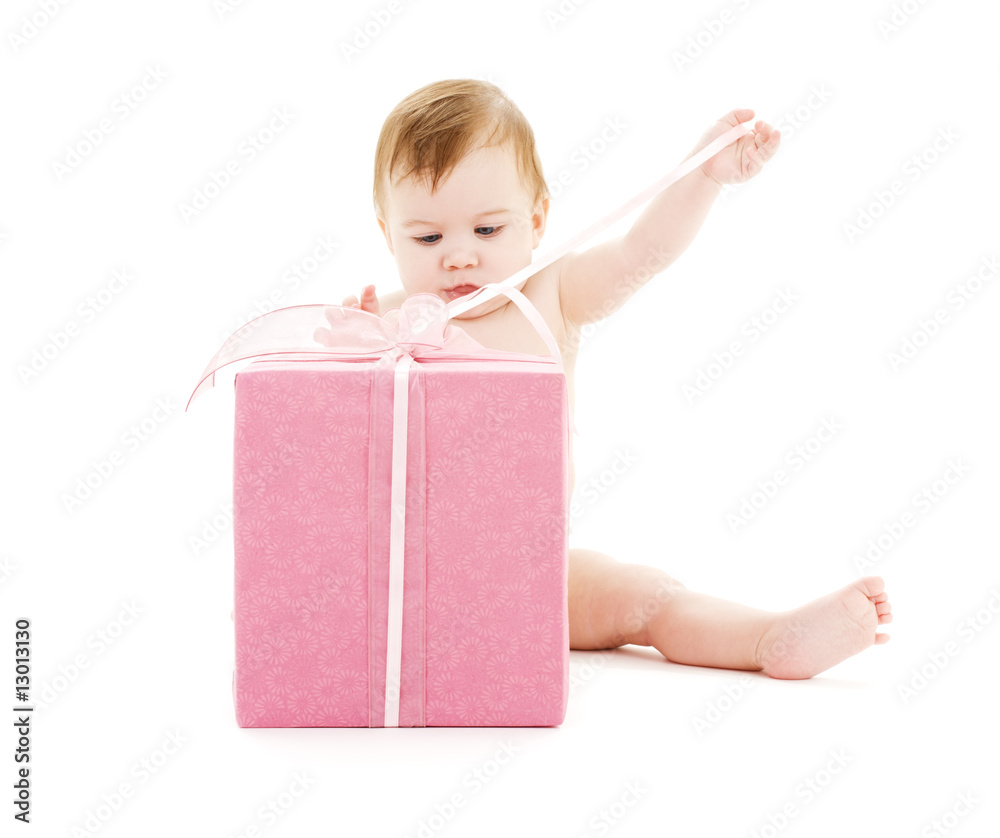 Wall mural baby boy with big gift box