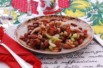 Fagioli all aceto costa di sedano pancetta cipolla prezzemolo